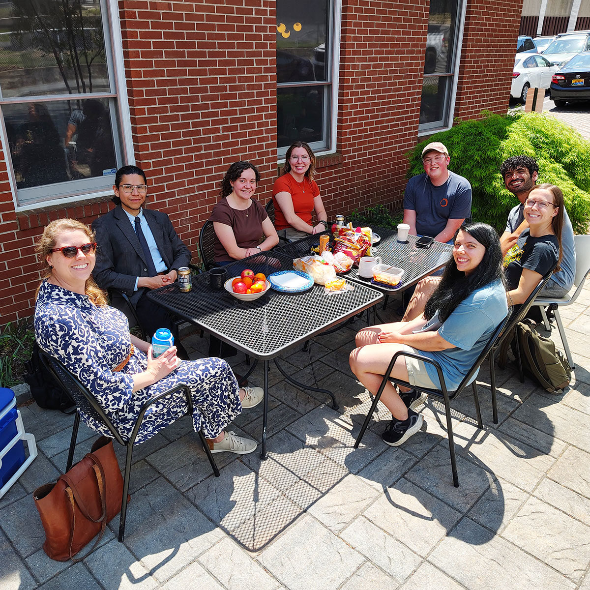 Group Outside SQ1200